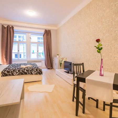 Chest Design Apartments Praha Bagian luar foto