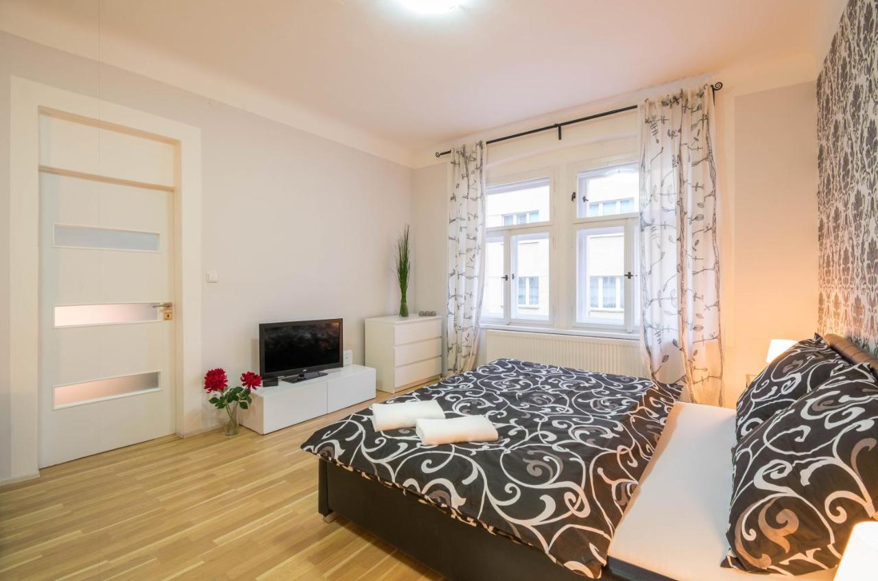 Chest Design Apartments Praha Bagian luar foto