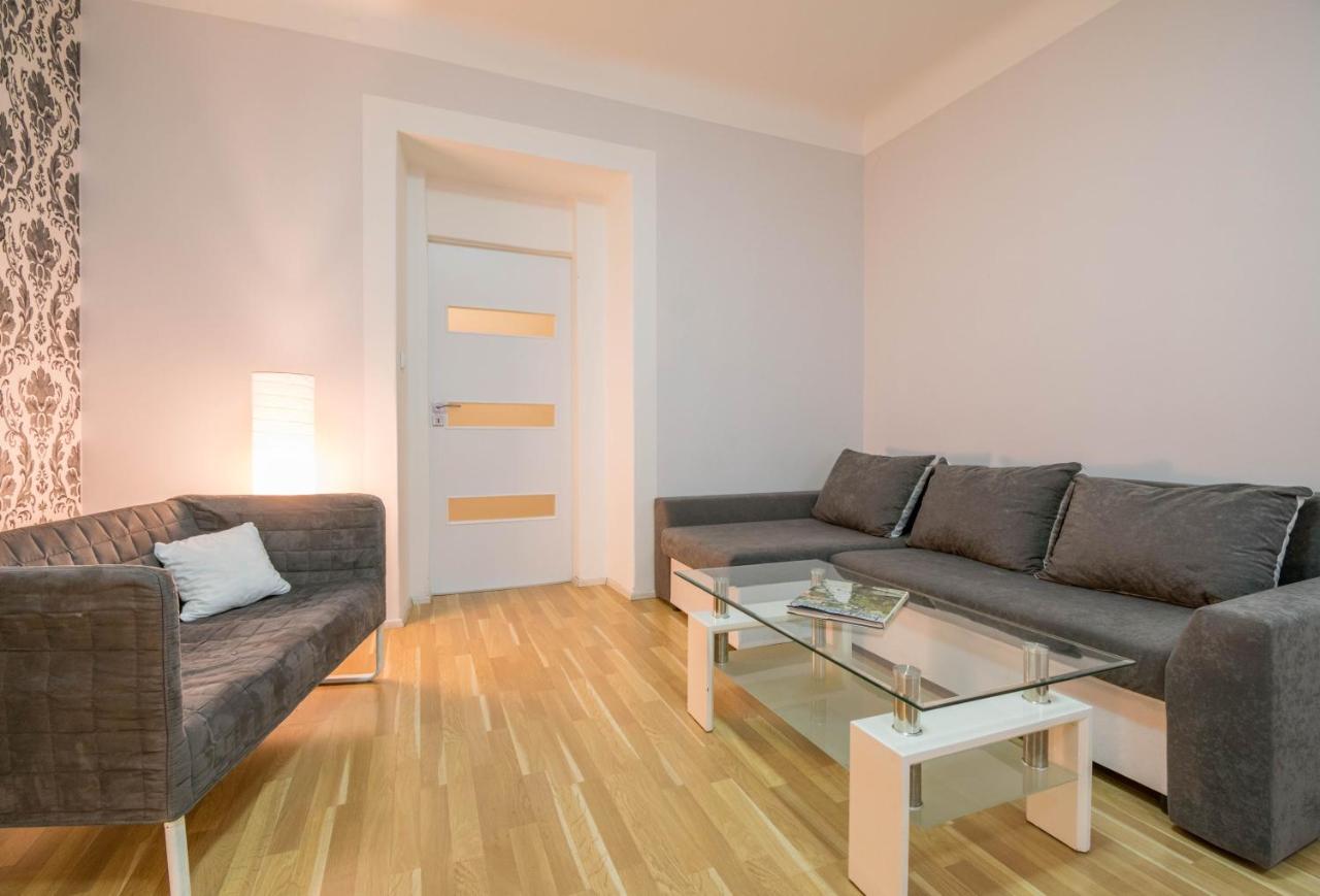 Chest Design Apartments Praha Bagian luar foto