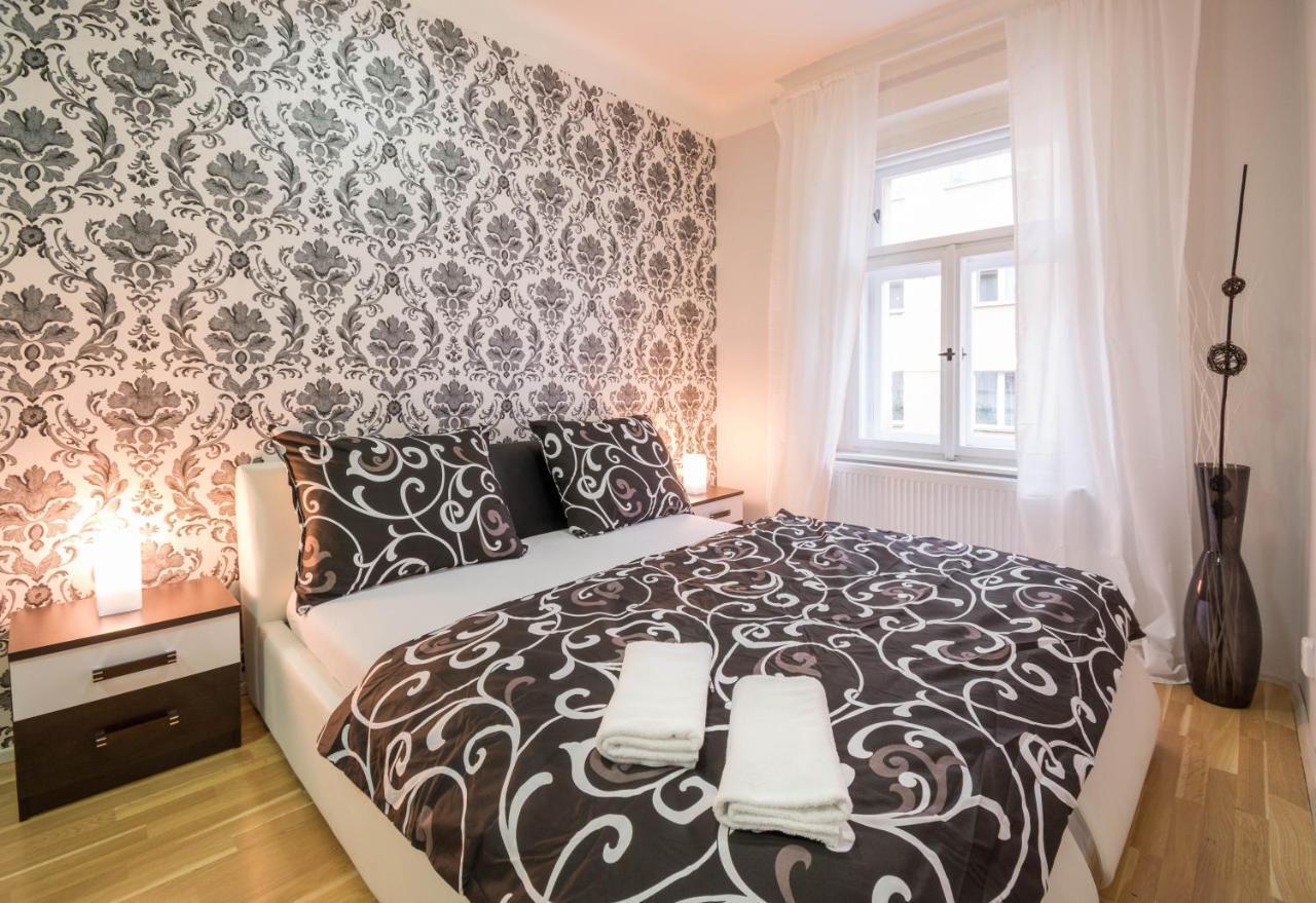 Chest Design Apartments Praha Bagian luar foto