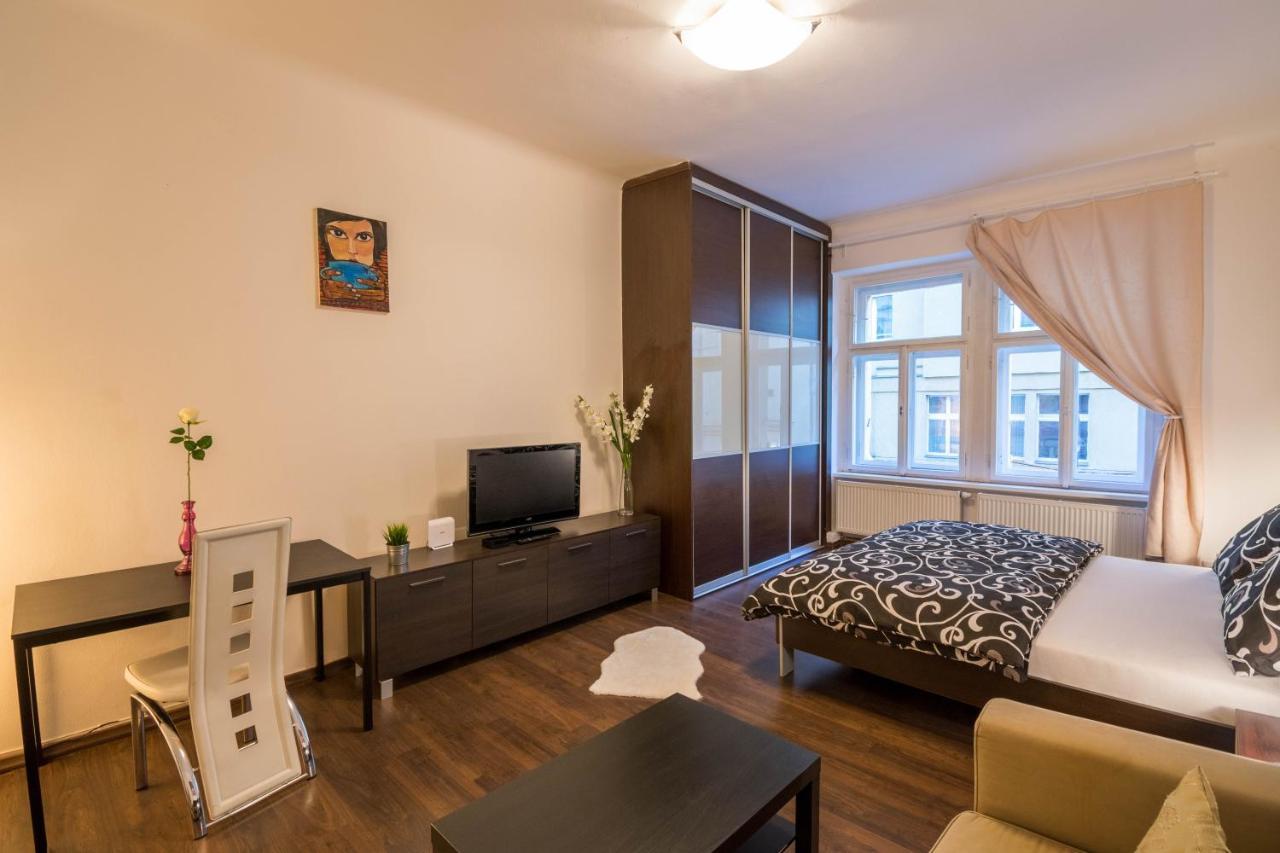 Chest Design Apartments Praha Bagian luar foto