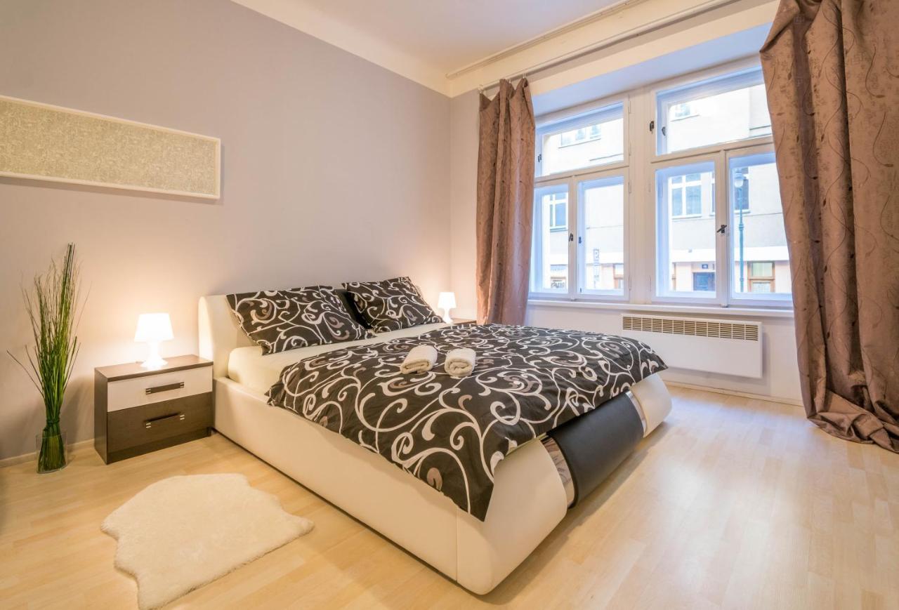 Chest Design Apartments Praha Bagian luar foto