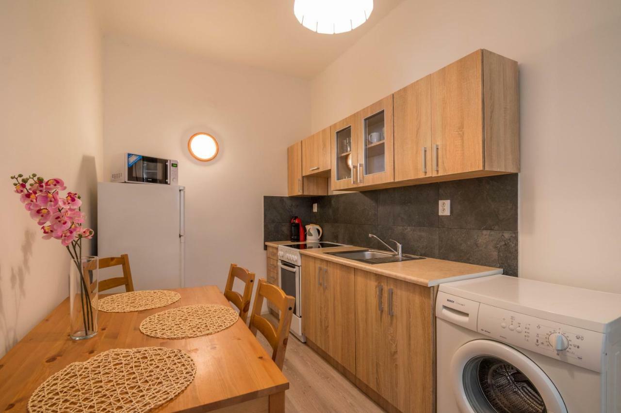 Chest Design Apartments Praha Bagian luar foto