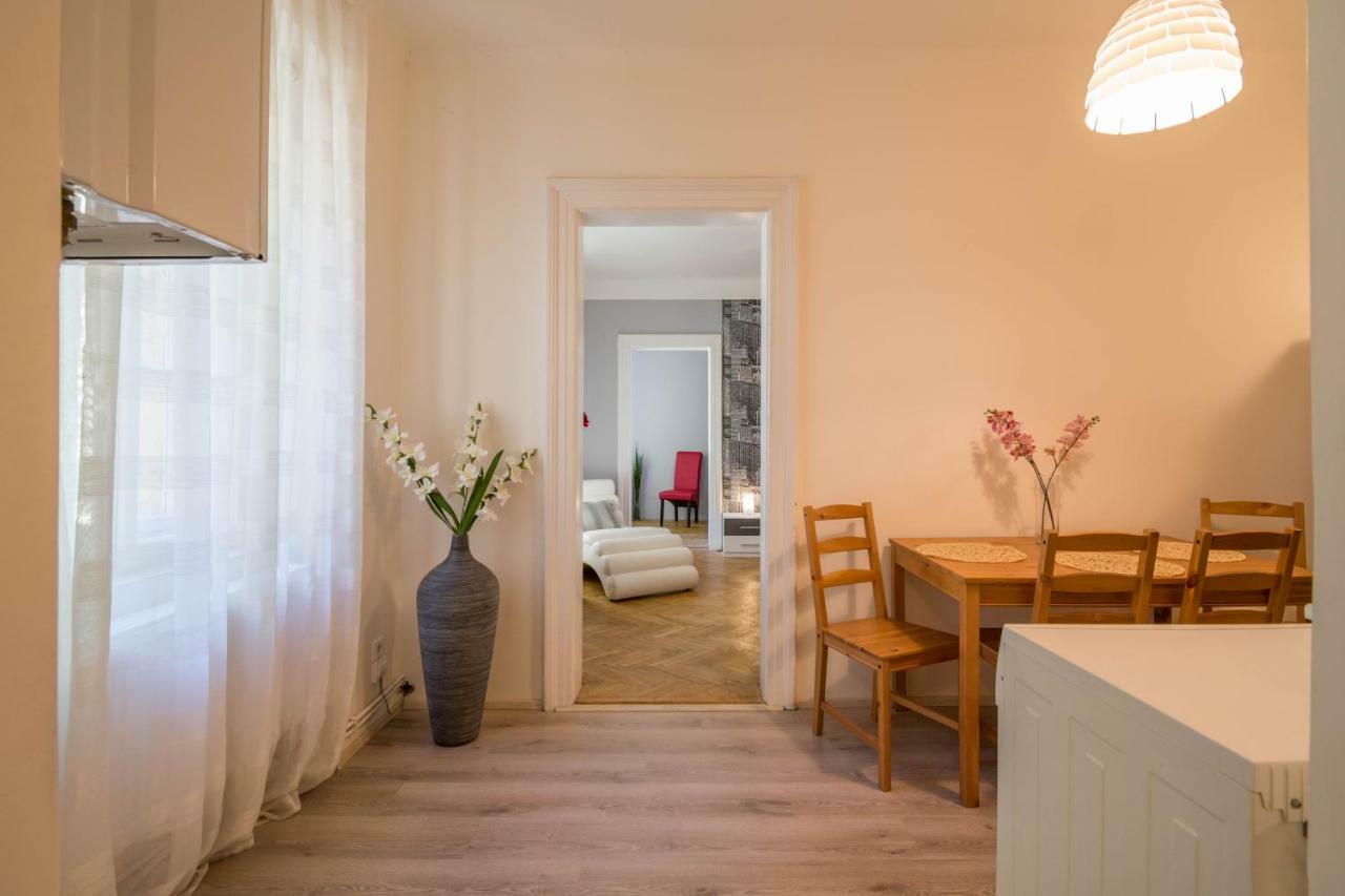 Chest Design Apartments Praha Bagian luar foto